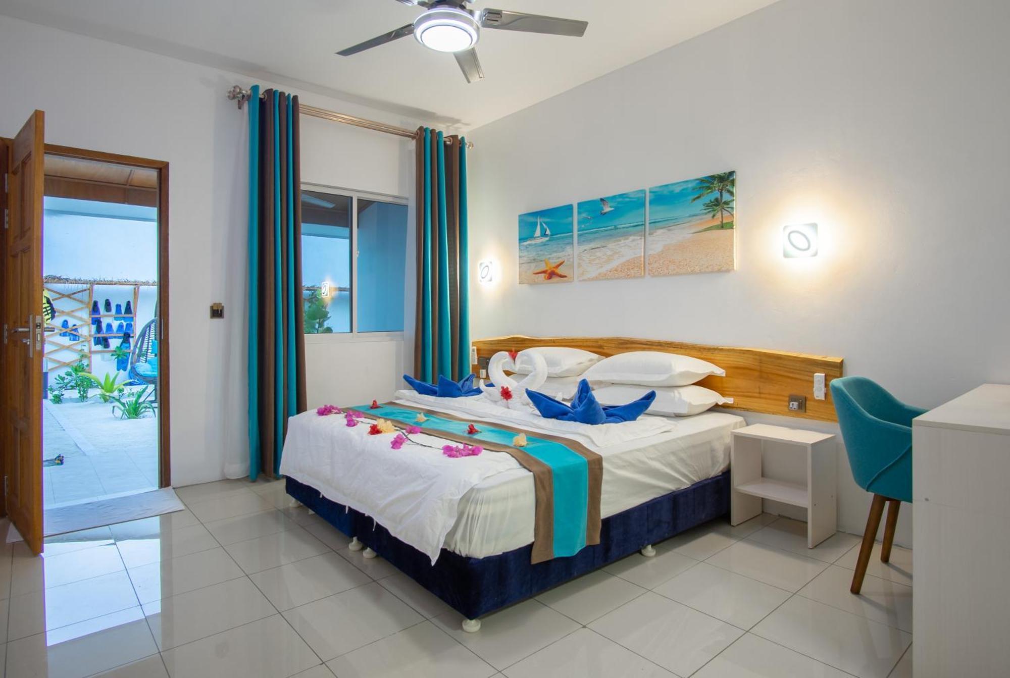 Arista Villa Ukulhas Island Exterior photo