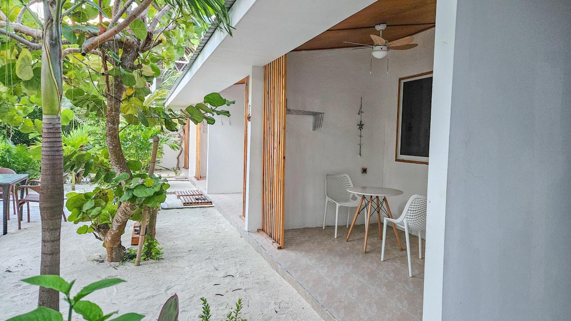 Arista Villa Ukulhas Island Exterior photo